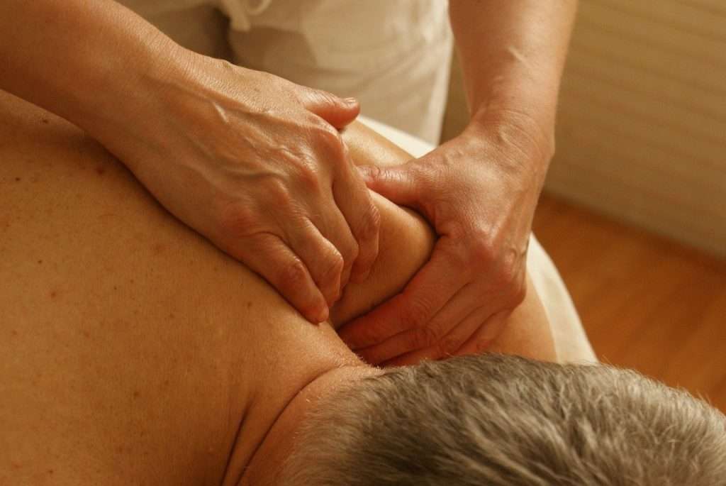 https://sheffieldwellnesscentre.co.uk/wp-content/uploads/2020/10/soft-tissue-massage-1024x685.jpg